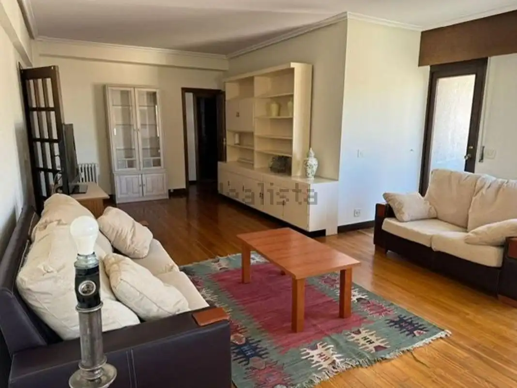 https://static.fotocasa.es/images/ads/886edbb7-c7a8-4833-b47d-0df0f949e0f5?rule=original