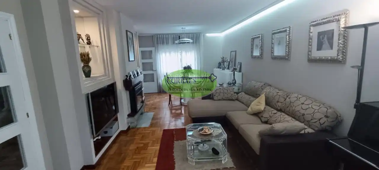 https://static.fotocasa.es/images/ads/5f532555-7919-47ca-a6f6-208e54e15d06?rule=original