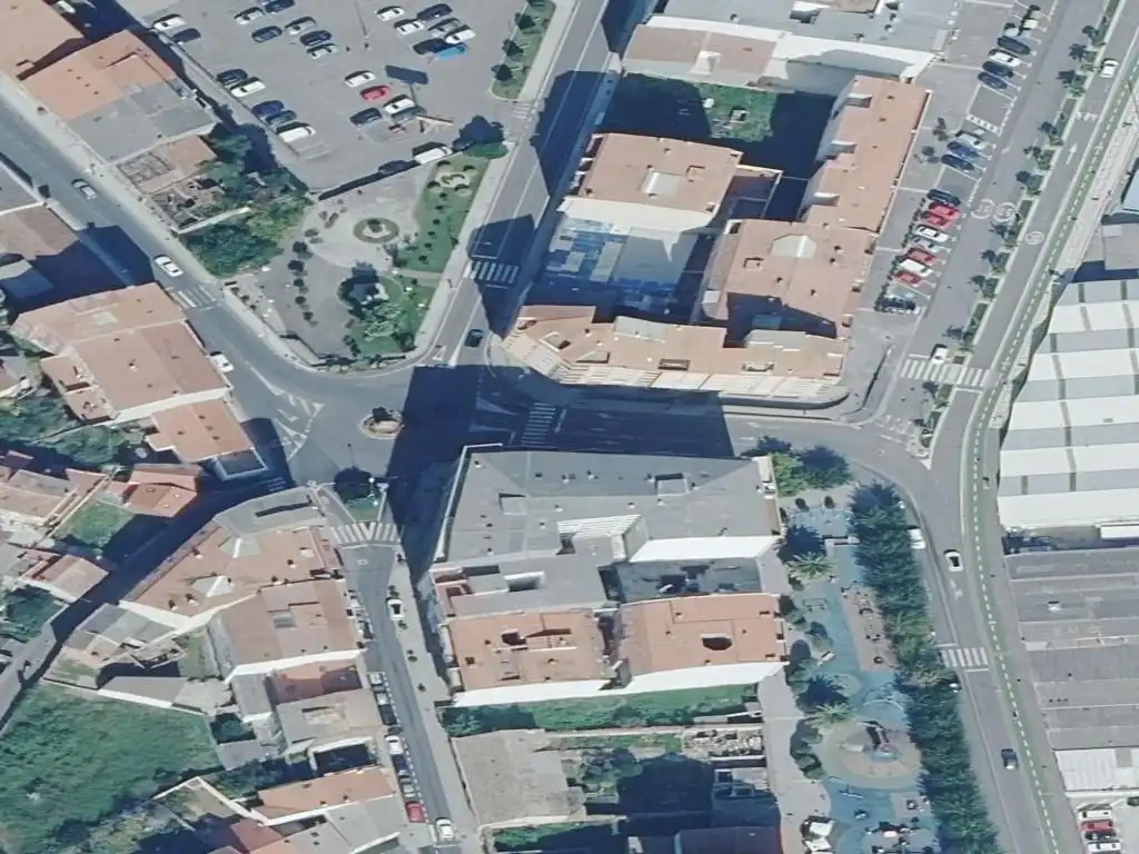 https://static.fotocasa.es/images/ads/2a844355-108d-44f1-85dd-66ae4ad9eb74?rule=original