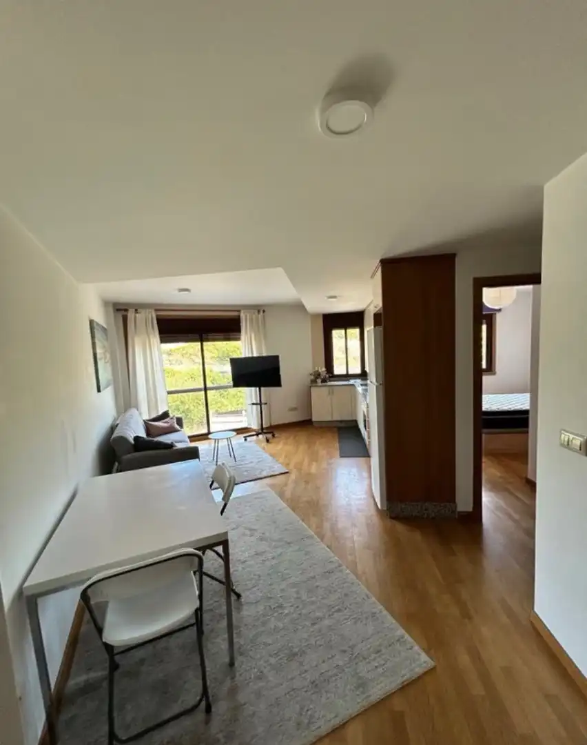 https://static.fotocasa.es/images/ads/2c8ed041-aeaa-4f1e-ae31-5ef88dda97b0?rule=original
