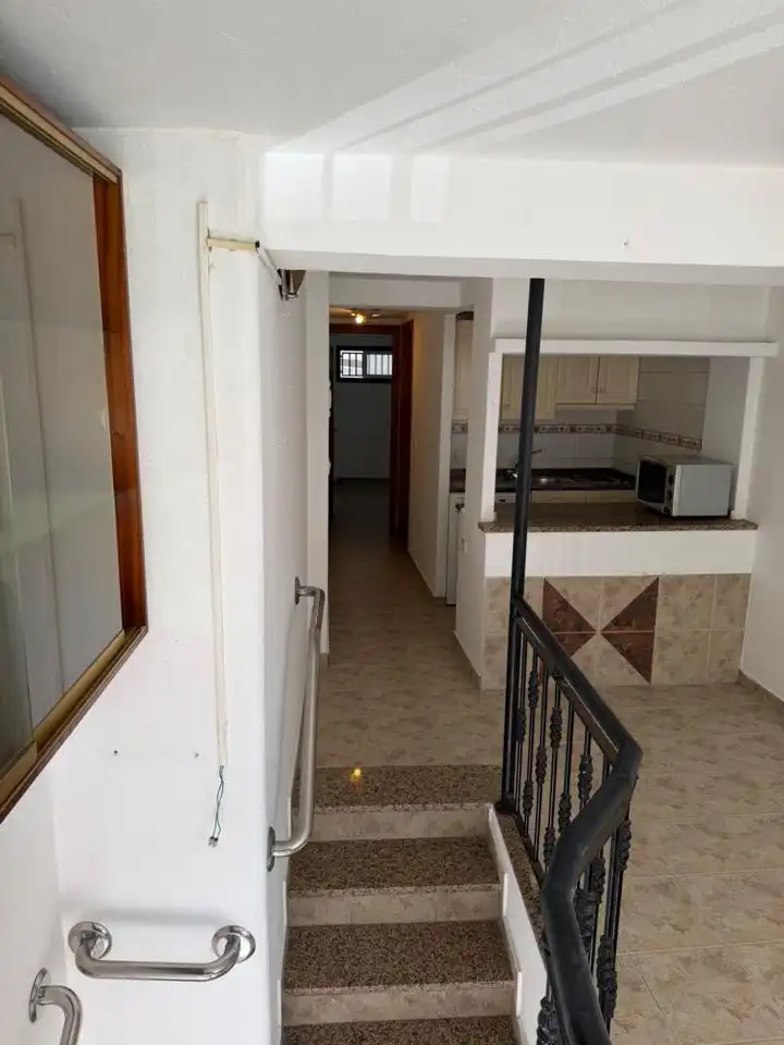 https://static.fotocasa.es/images/ads/e70b8d40-2f3a-4ed8-bcf7-cb3fbed5c979?rule=original