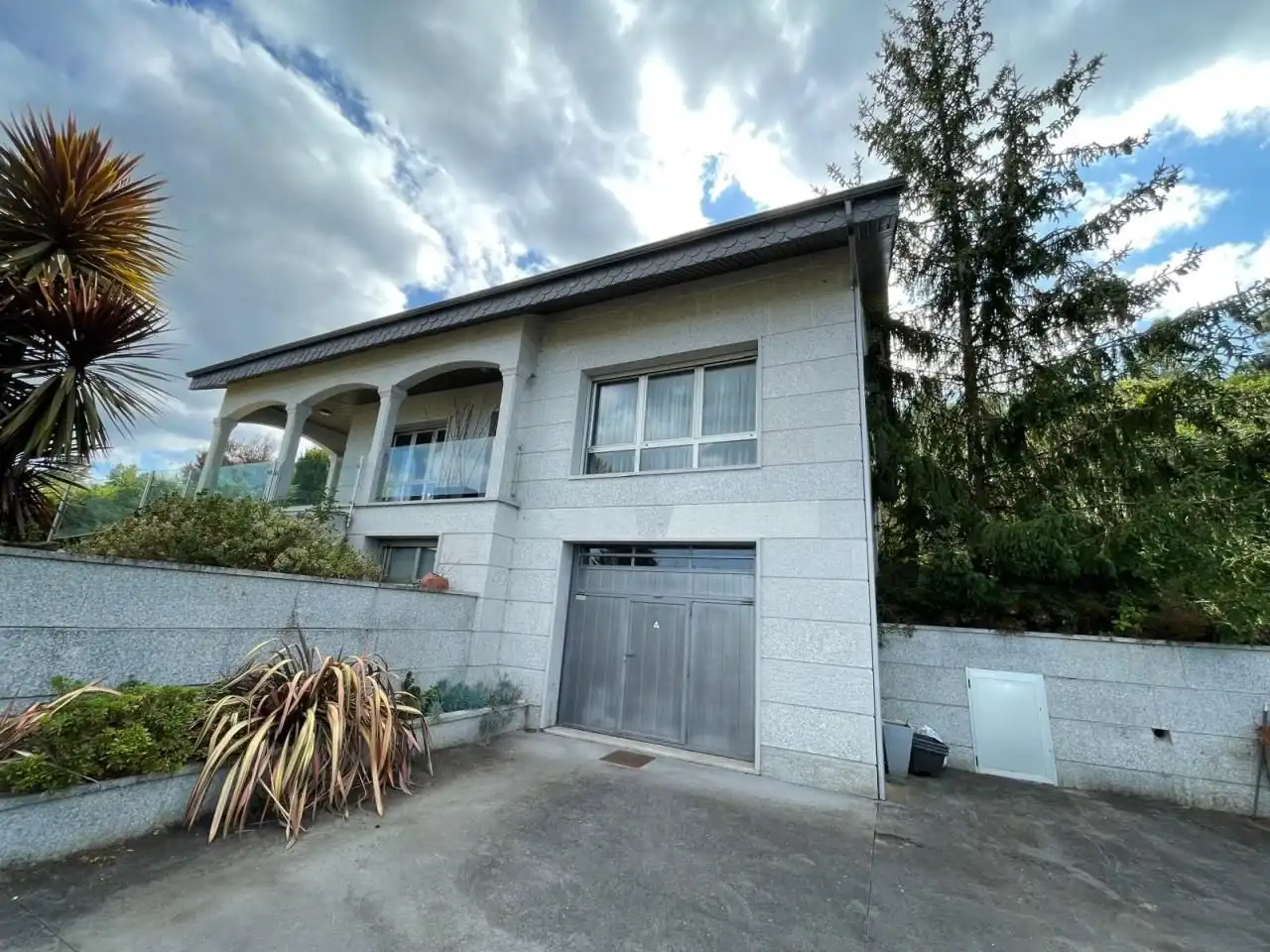 https://static.fotocasa.es/images/ads/657fce74-3fa0-4586-a32f-6efc54b633ff?rule=original