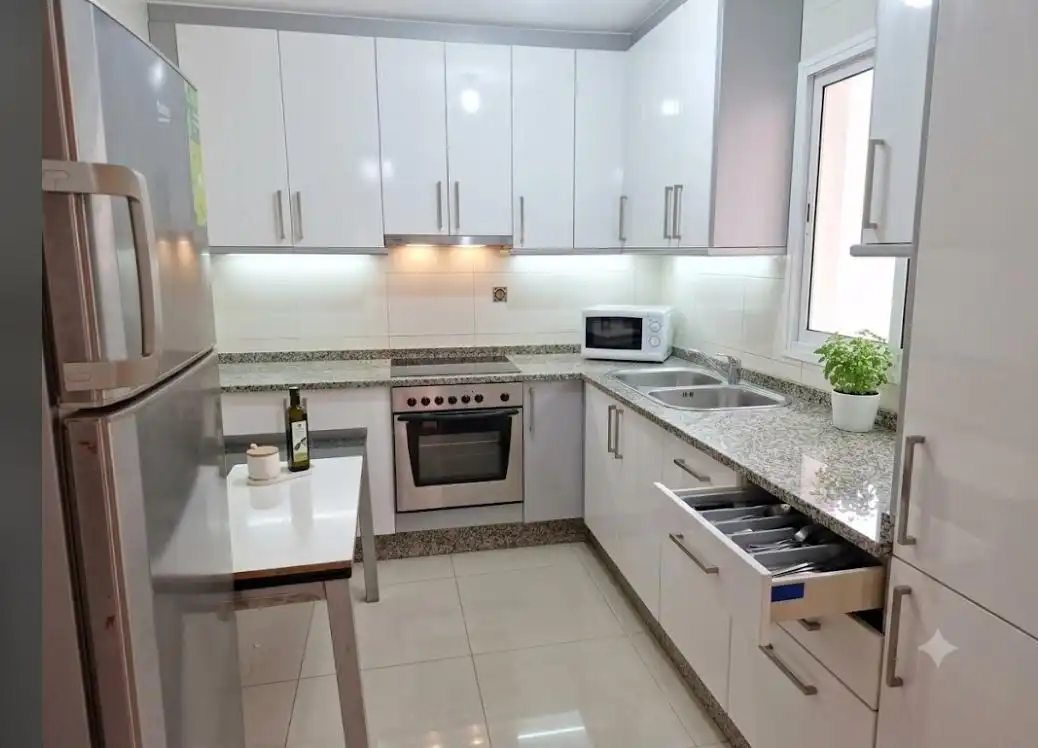 https://static.fotocasa.es/images/ads/bea80a86-04df-45de-8c42-473cc16f4cd0?rule=original