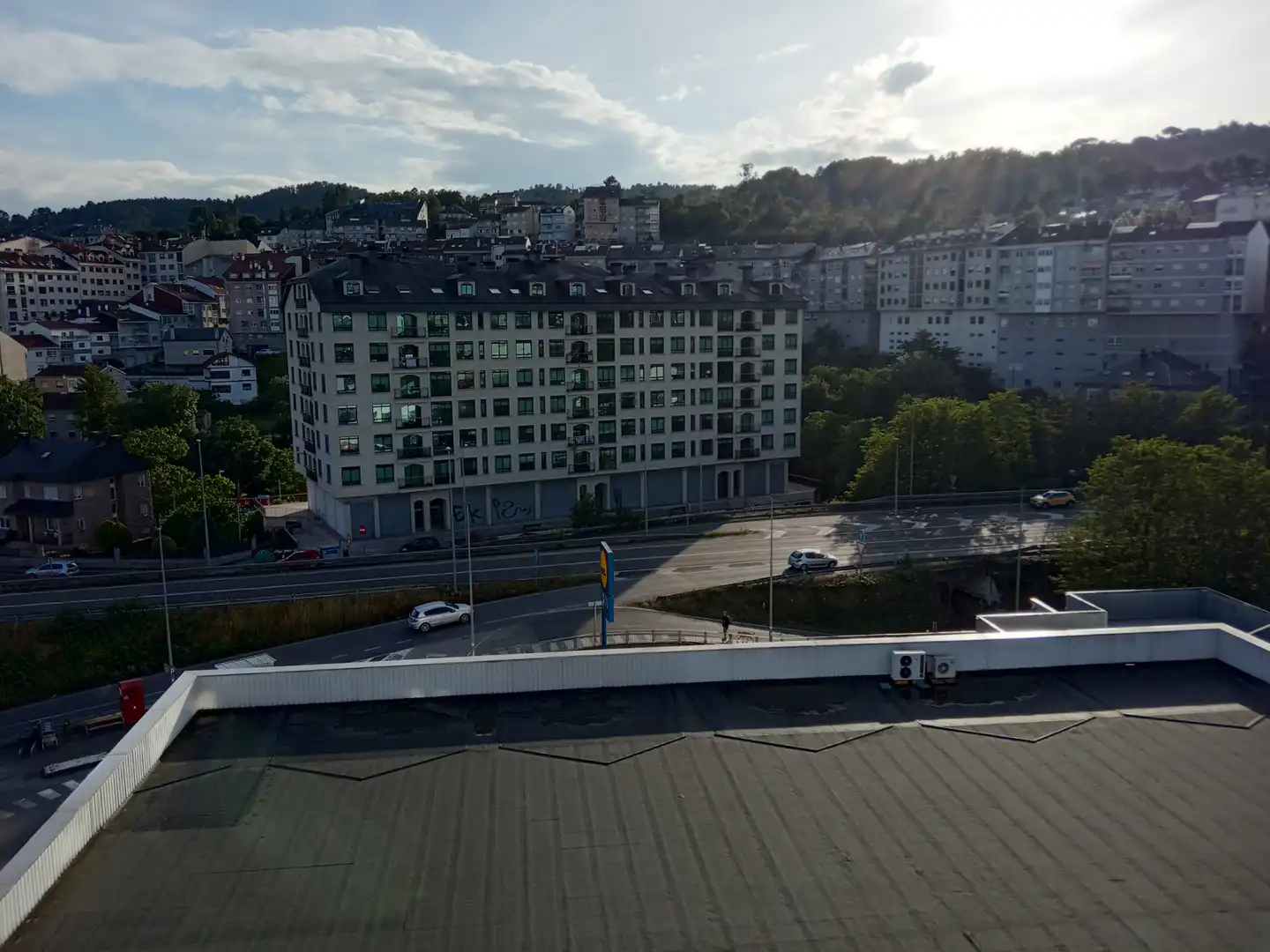 https://static.fotocasa.es/images/ads/e3da2b92-74df-40ca-88ac-d75d384e8bce?rule=original