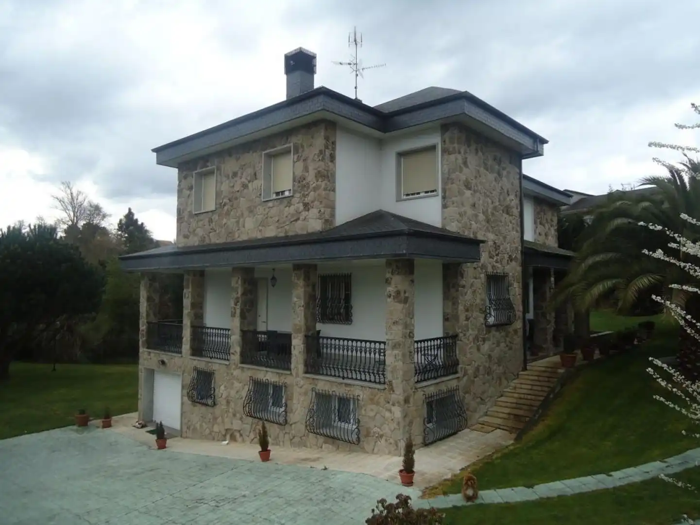 https://static.fotocasa.es/images/ads/bc538dd1-d767-46b3-84d8-ecec6c9f8d55?rule=original