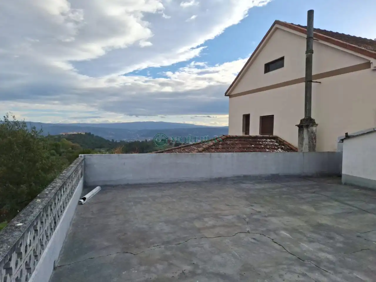 https://static.fotocasa.es/images/ads/dd1d1e7e-4adf-4806-9c92-16ce00224f3a?rule=original