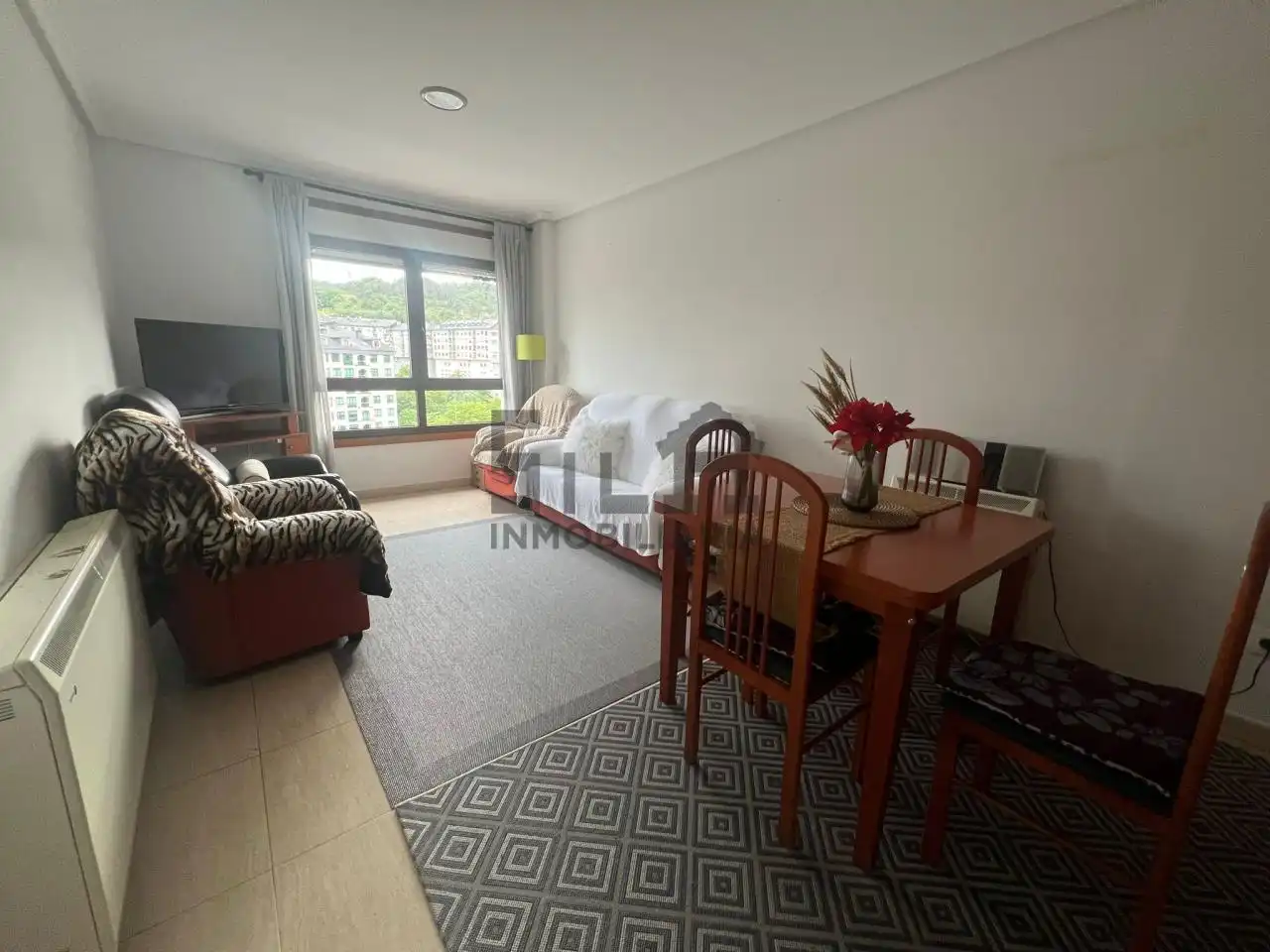 https://static.fotocasa.es/images/ads/92cf15c2-0d34-471e-bd1b-291c97dce05c?rule=original