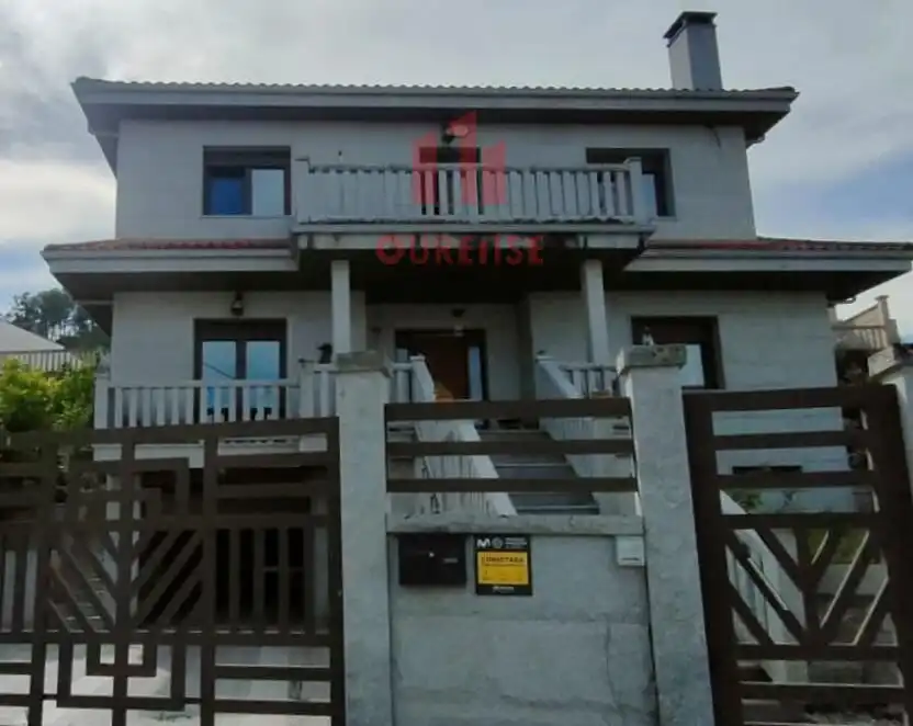 https://static.fotocasa.es/images/ads/1c5ff771-872f-4b11-9376-3811bd388799?rule=original