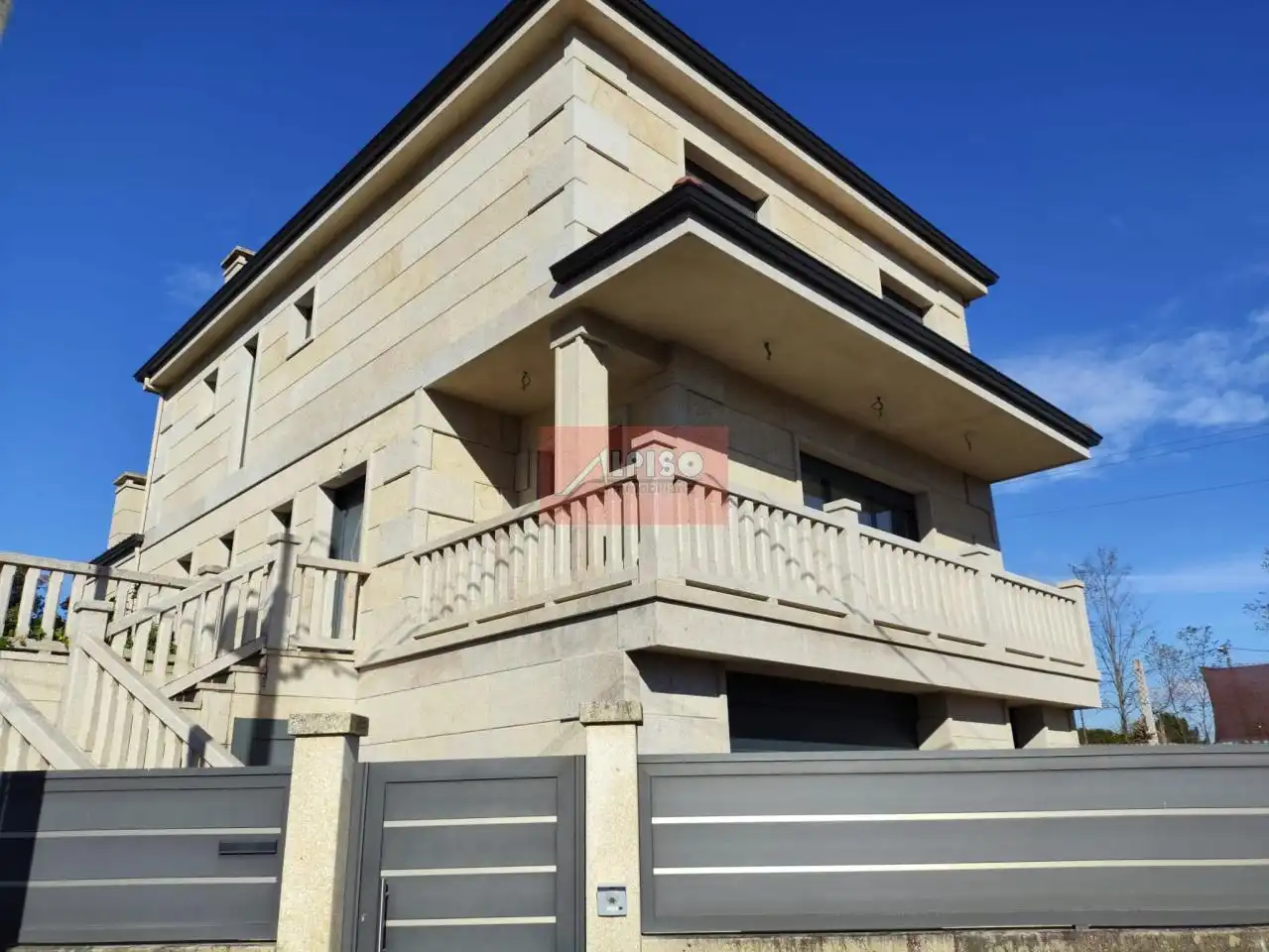 https://static.fotocasa.es/images/ads/8ab1cf3a-20fd-4336-83f7-27e46d89ee3a?rule=original