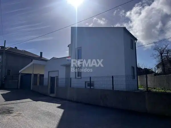 https://static.fotocasa.es/images/ads/58eba0fa-fa69-4cf5-9e98-d34ee8cbce0b?rule=original