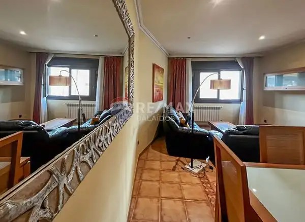 https://static.fotocasa.es/images/ads/d7aeff1a-1514-485c-84a8-a3e4829cd7e7?rule=original