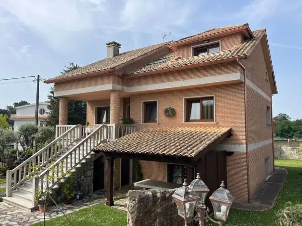 https://static.fotocasa.es/images/ads/c6b711b3-49bb-43f5-a674-45240060b4e0?rule=original