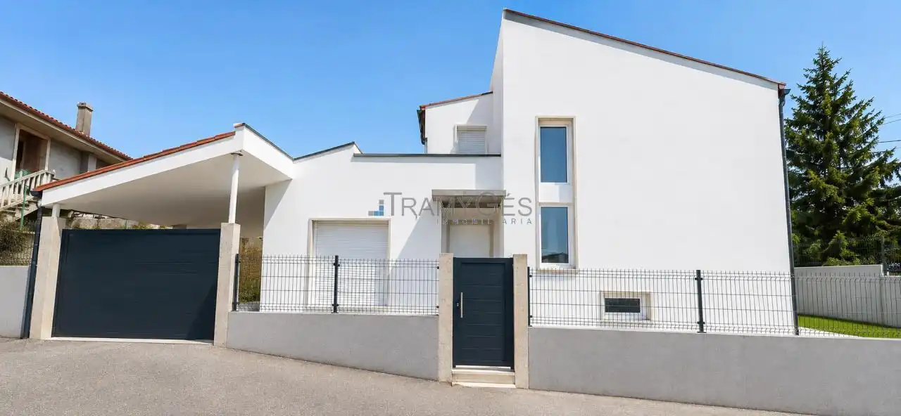https://static.fotocasa.es/images/ads/783886ed-4195-41c6-a18d-5e862ae9813c?rule=original