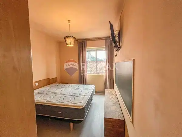 https://static.fotocasa.es/images/ads/b8033d9d-1ff3-484c-83be-81eac03cbc52?rule=original