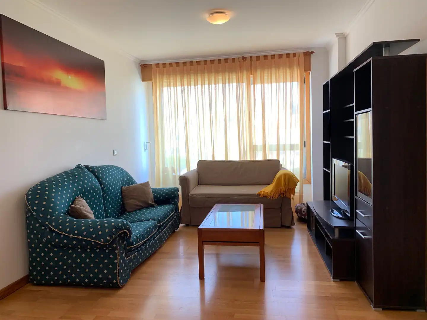 https://static.fotocasa.es/images/ads/65d4a91a-c8cc-41b1-b570-7aa835c7902b?rule=original