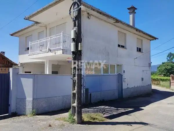 https://static.fotocasa.es/images/ads/34433d91-a0bb-40a1-a9a4-10fc203472aa?rule=original