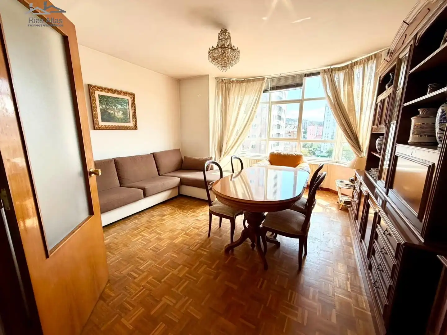 https://static.fotocasa.es/images/ads/0aa65894-73ba-4a01-8d57-96a2c12723ce?rule=original