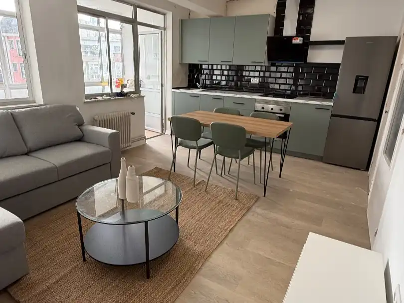https://static.fotocasa.es/images/ads/b6c0f19d-2500-4421-ad25-d3dadd049011?rule=original