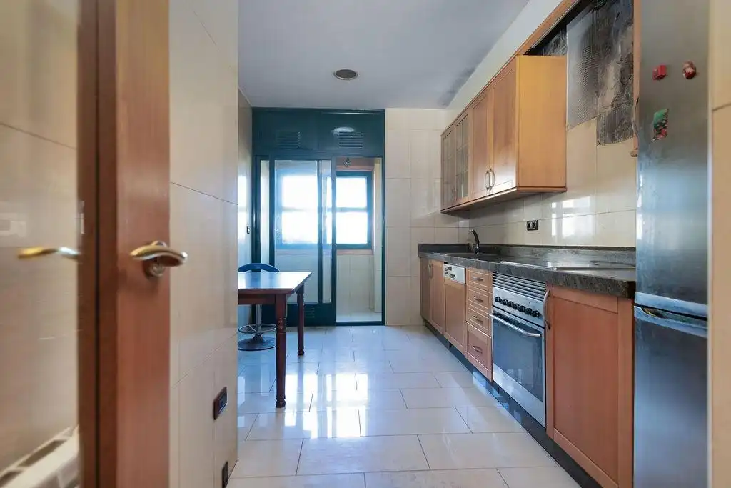 https://static.fotocasa.es/images/ads/66049585-8954-465e-be3d-71eebf6f0f08?rule=original
