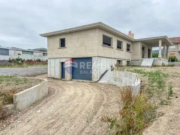 https://static.fotocasa.es/images/ads/9f72e45a-56e3-4507-9231-86f3b1725b13?rule=original