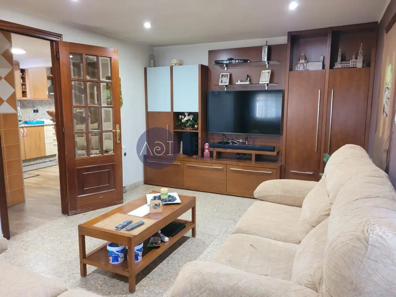 https://static.fotocasa.es/images/ads/52f6842b-a48e-4009-8fdc-8f33002daf2f?rule=original