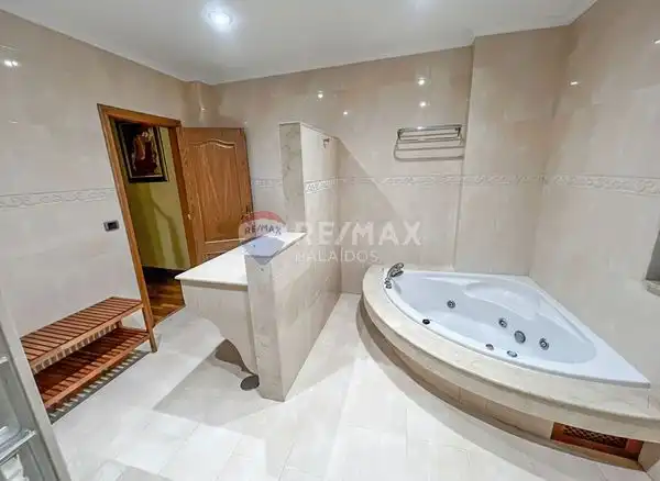 https://static.fotocasa.es/images/ads/4745d8fa-92d1-498a-8d12-69834417e66d?rule=original