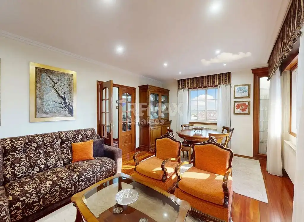 https://static.fotocasa.es/images/ads/fa2034fb-6a2b-4327-8b7d-368af7a07056?rule=original