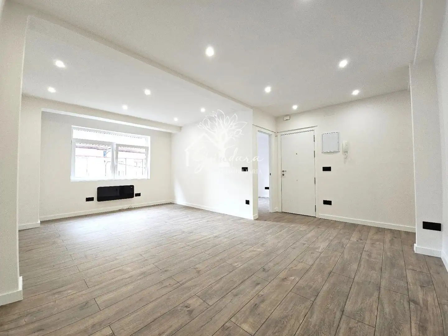 https://static.fotocasa.es/images/ads/59599fb6-86c6-4c9b-978e-8c17eb4b4179?rule=original