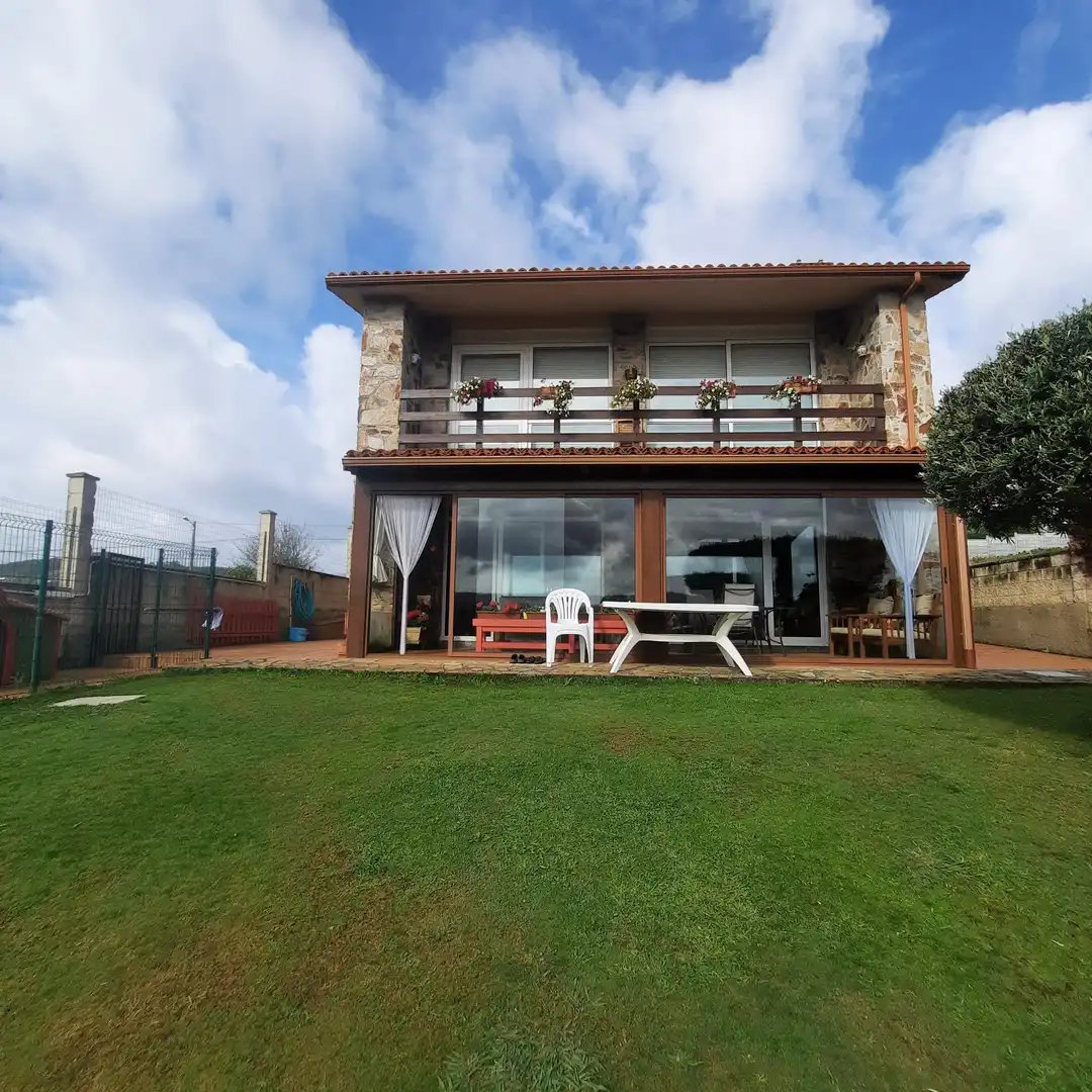 https://static.fotocasa.es/images/ads/3013800a-b53c-40bf-971d-53060b0435a4?rule=original