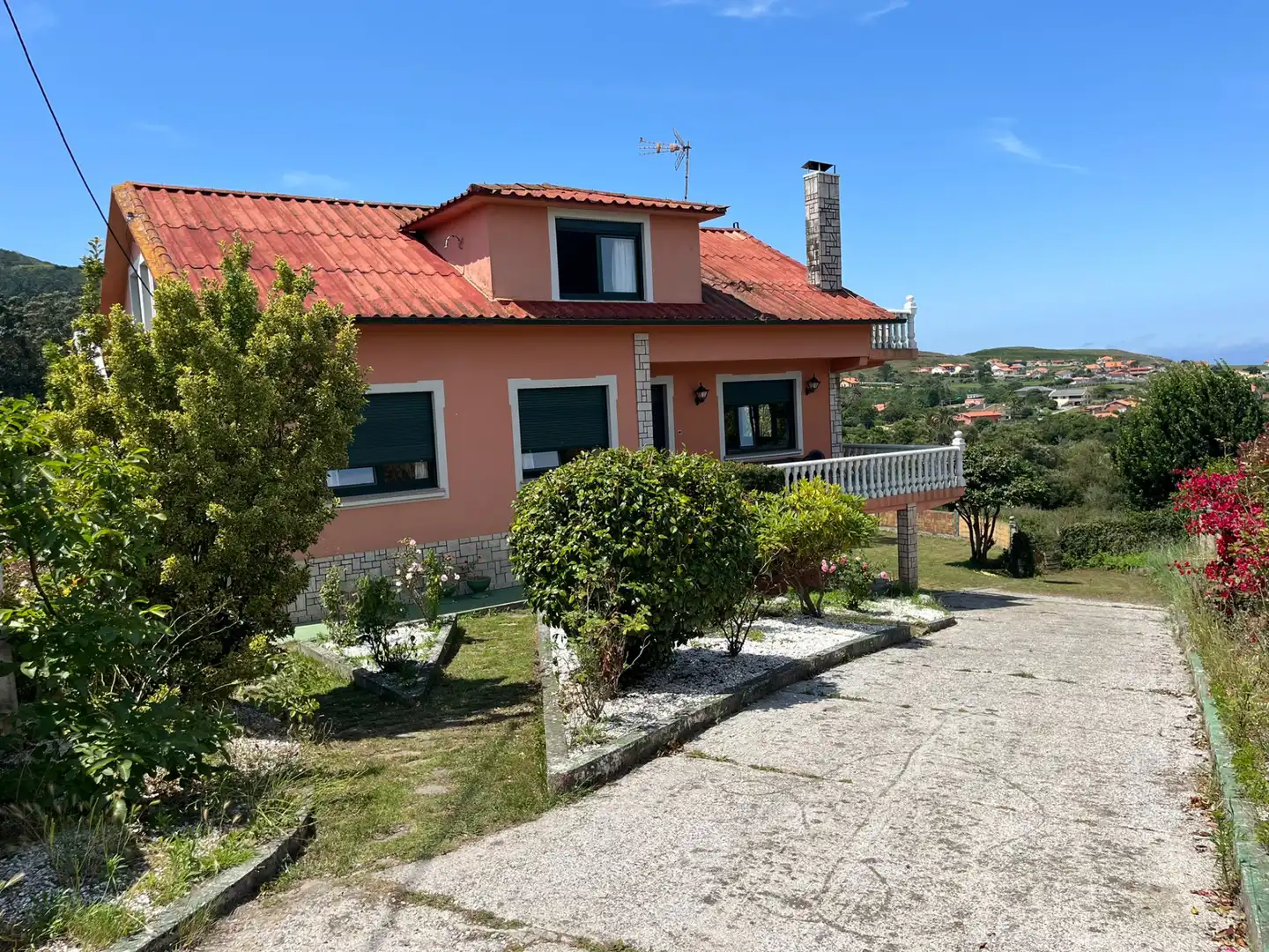 https://static.fotocasa.es/images/ads/d448df49-ffec-4a5d-85a9-cfd1f5ee1289?rule=original