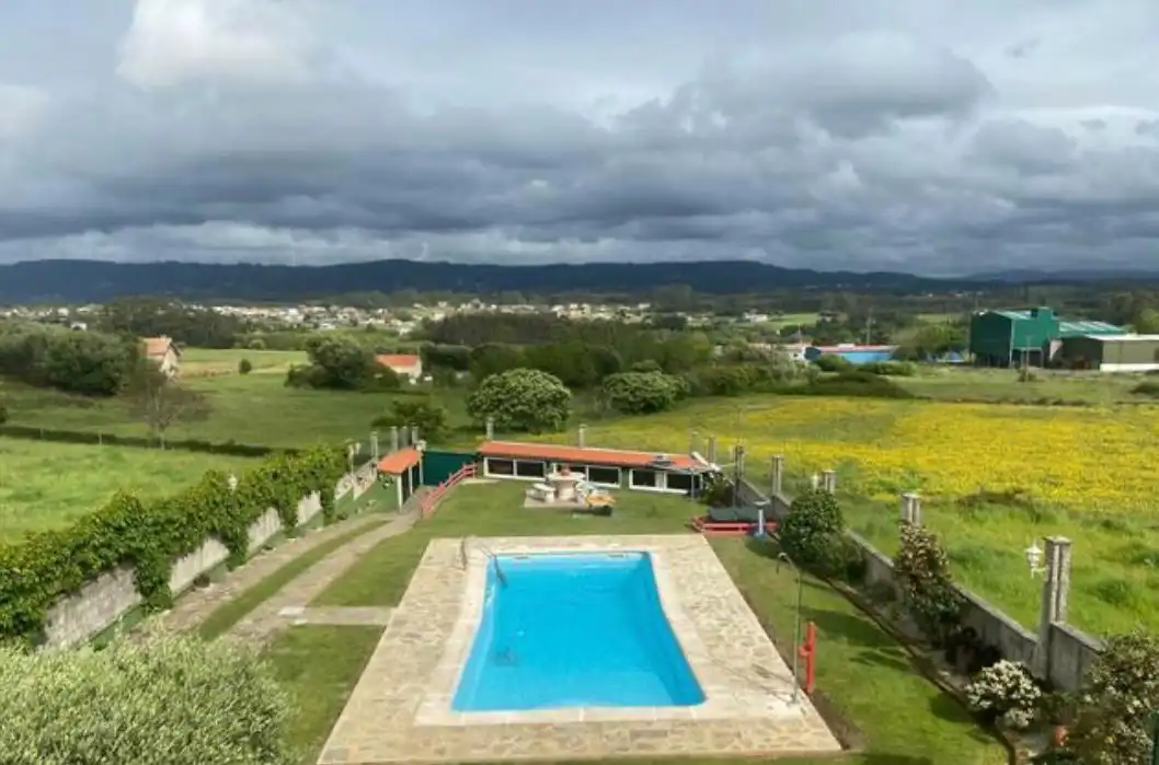 https://static.fotocasa.es/images/ads/5a5fc123-1b26-4bf4-9752-7ba3e7029752?rule=original