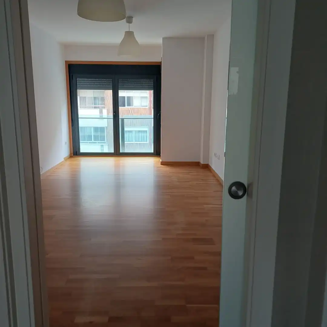 https://static.fotocasa.es/images/ads/6093ff39-8d8c-494f-8120-c2fb31859a6f?rule=original