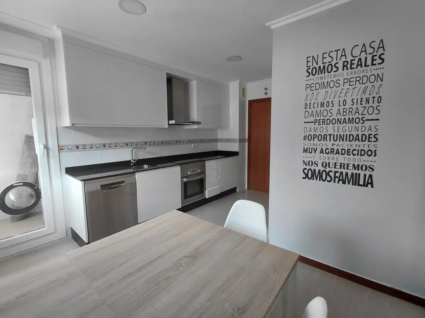 https://static.fotocasa.es/images/ads/251625e3-6f87-424f-acba-12ff77199938?rule=original