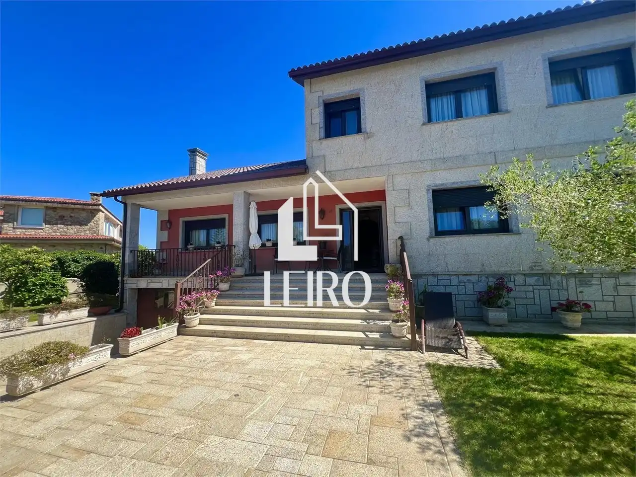 https://static.fotocasa.es/images/ads/618447d8-bc4e-47e3-aa14-d486a1a9e38b?rule=original
