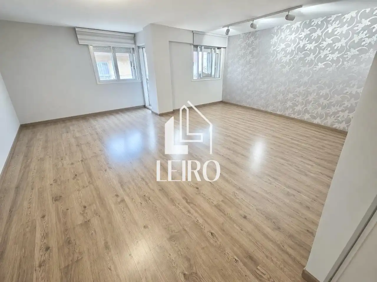 https://static.fotocasa.es/images/ads/8eb6ae46-1209-43a0-a244-747394c333b9?rule=original