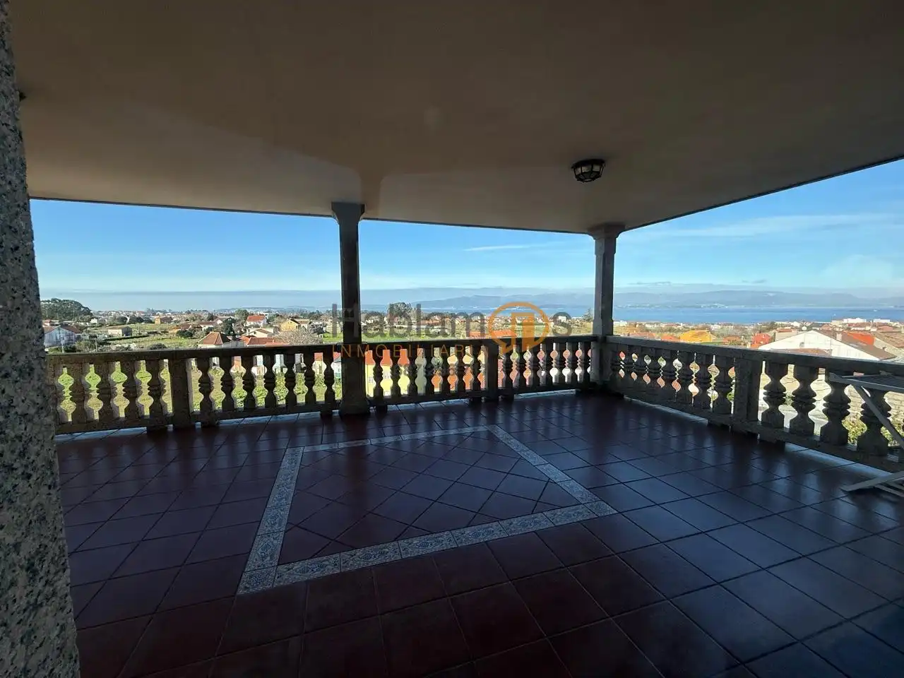 https://static.fotocasa.es/images/ads/cc8586b5-3275-47f7-8b53-7a458db950b8?rule=original