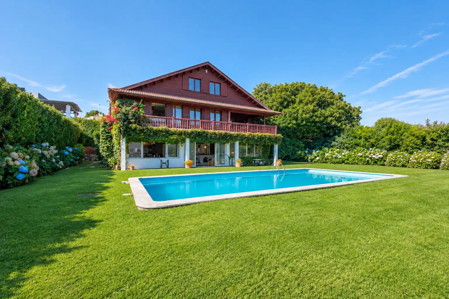 https://static.fotocasa.es/images/ads/ae35755b-5810-4708-a8b2-abc2ffd907cf?rule=original