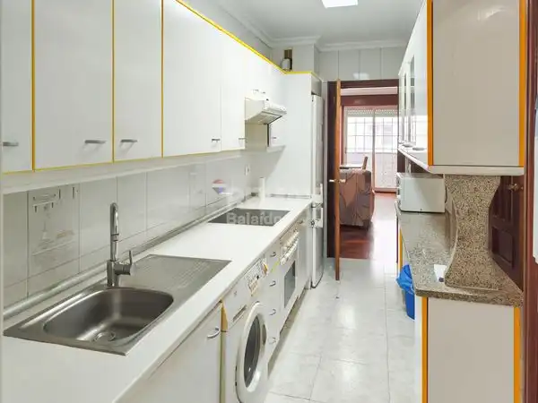 https://static.fotocasa.es/images/ads/8d131b2c-0814-49cd-9de3-4e569531b07b?rule=original