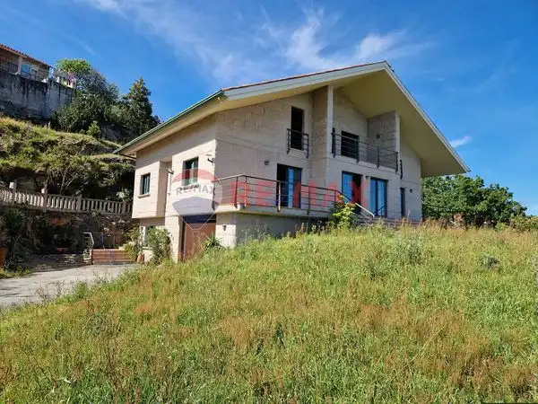 https://static.fotocasa.es/images/ads/6935761b-c87a-4b21-89d5-138b04e43120?rule=original
