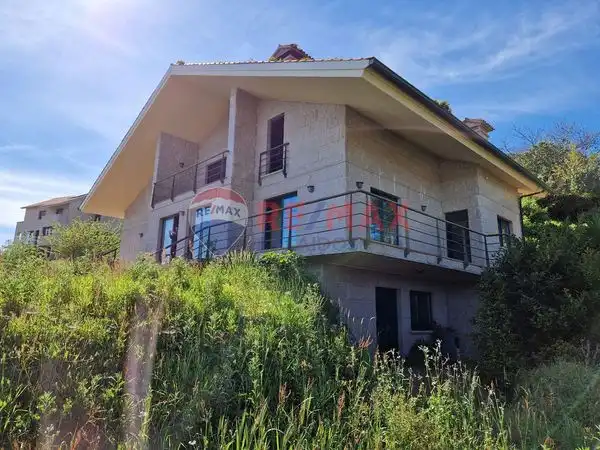 https://static.fotocasa.es/images/ads/cfa573d5-9587-4637-90fc-833301fb7721?rule=original