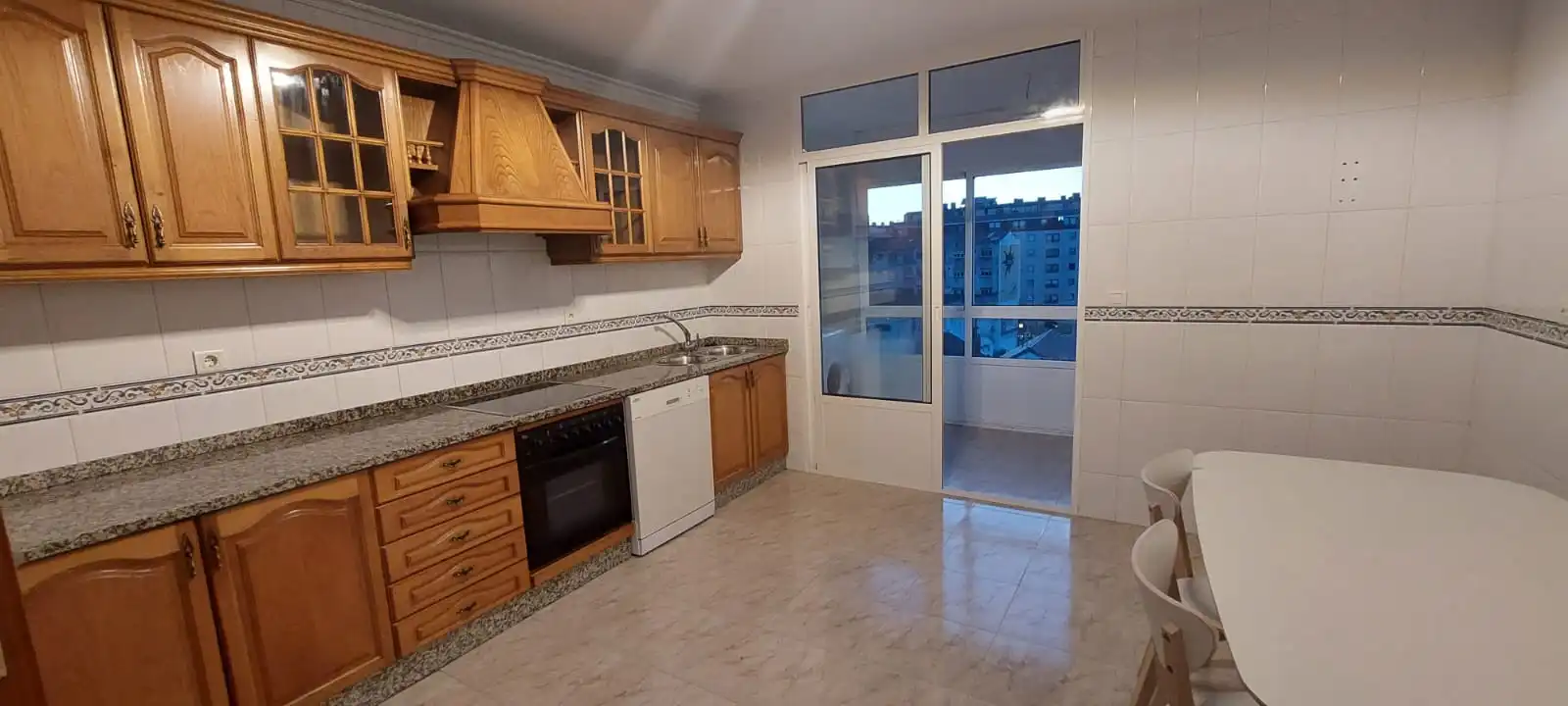 https://static.fotocasa.es/images/ads/d355cd42-1dc4-47c7-beb1-8b2e5abcbc2e?rule=original