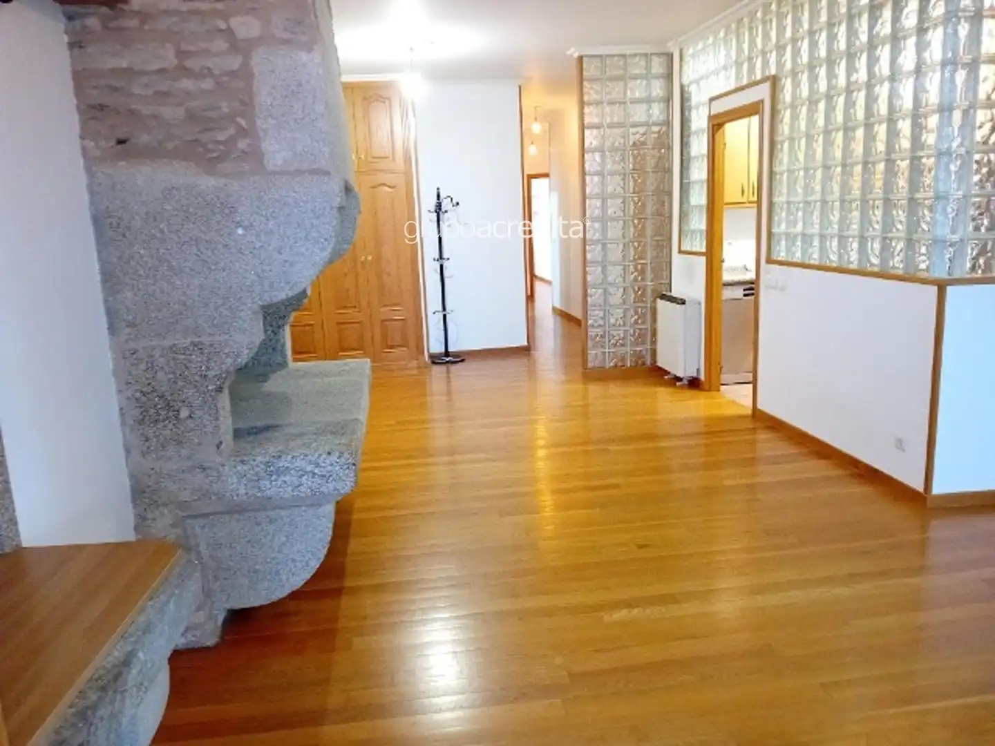https://static.fotocasa.es/images/ads/a46f7c9f-0e0a-4cbe-b7cf-96231707344d?rule=original