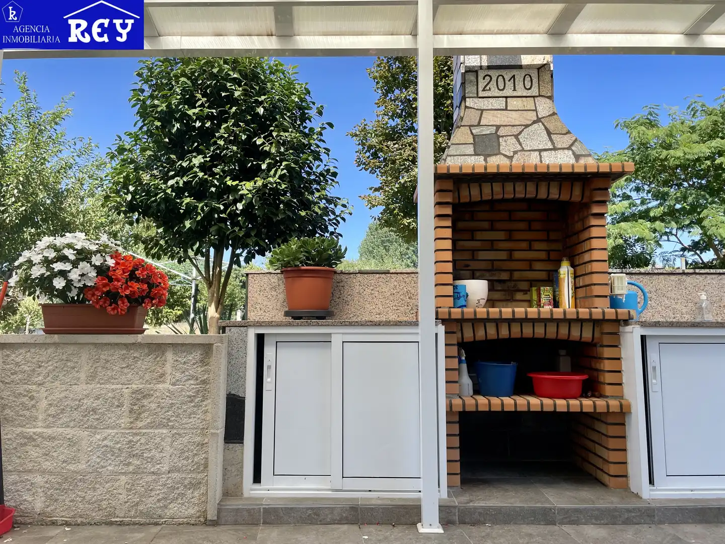 https://static.fotocasa.es/images/ads/5e47c106-0b8e-4e87-a418-ae48a997cd51?rule=original