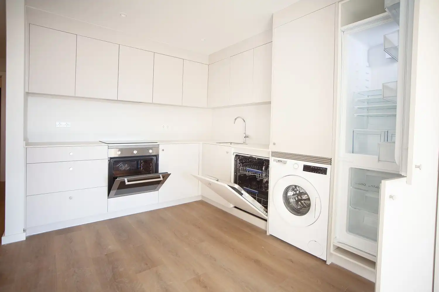 https://static.fotocasa.es/images/ads/8ac15096-7b06-4db6-a0fb-7be763fa568a?rule=original