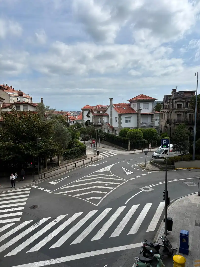 https://static.fotocasa.es/images/ads/5d087b37-8990-4f0a-a0fd-2a2e52c9f9dc?rule=original