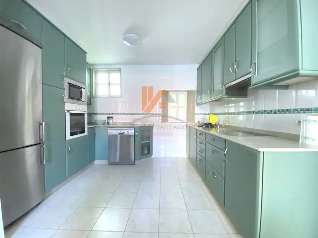https://static.fotocasa.es/images/ads/2f0081e0-5de2-403d-8e42-3a81d33401f0?rule=original