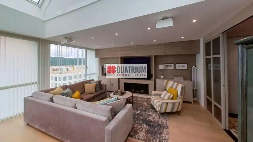 https://static.fotocasa.es/images/ads/38e3fb9d-403c-4dfd-b069-157e63c96944?rule=original