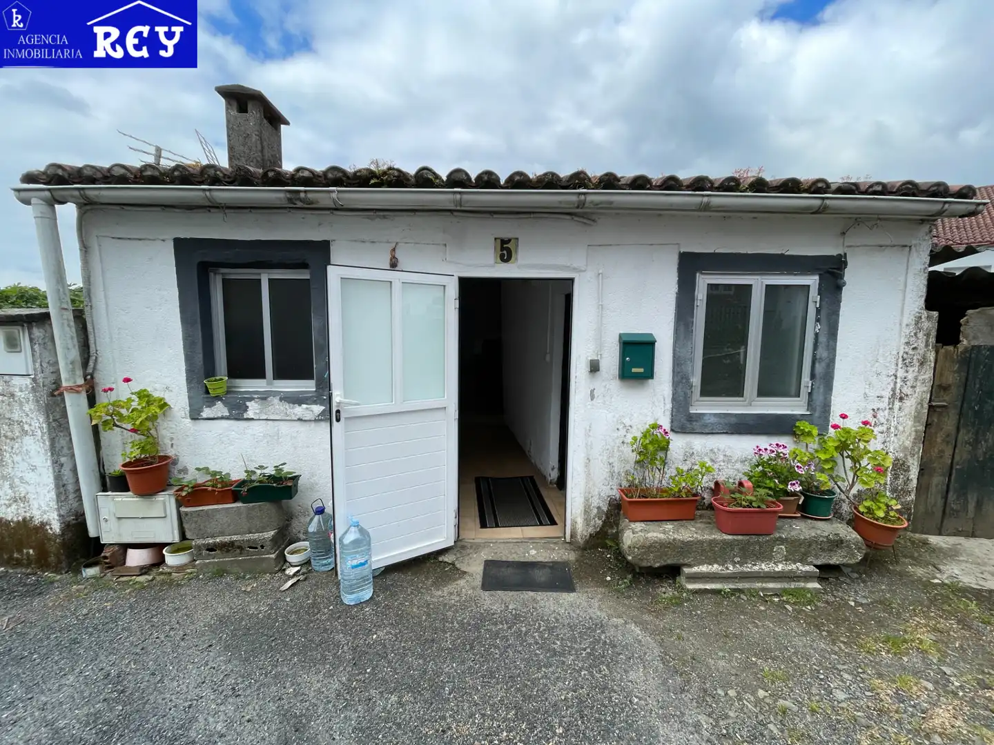 https://static.fotocasa.es/images/ads/d739904e-db30-4570-b581-639aa6f6f25b?rule=original