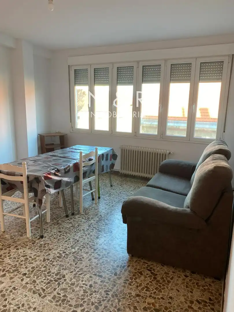 https://static.fotocasa.es/images/ads/d8d160a2-4545-4d6b-af53-19e09cb55920?rule=original