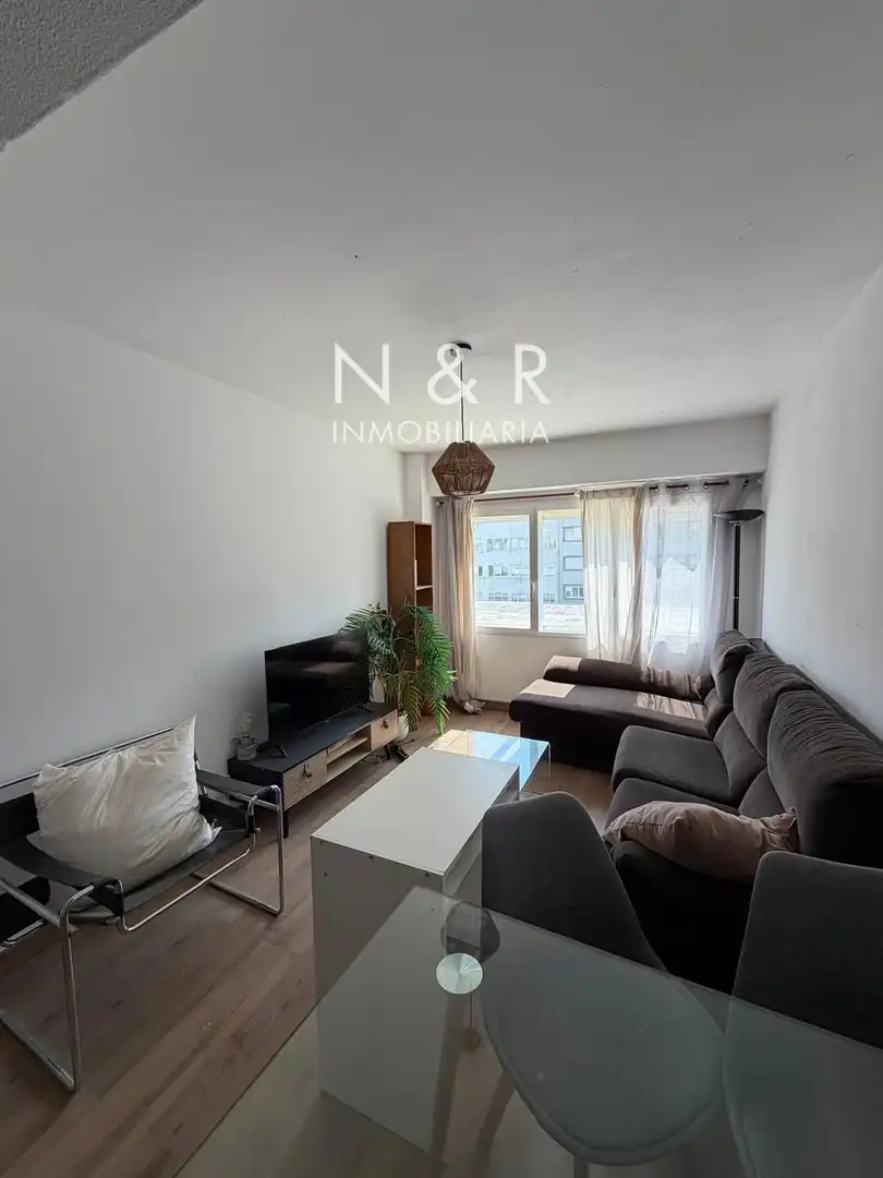 https://static.fotocasa.es/images/ads/9dfb8e90-d24c-4493-8853-e376898c1ef6?rule=original